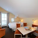 Crystls Lägenhetshotell