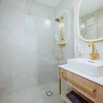 Aparthotel Crystls 4*