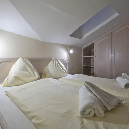 Apart-hotel Crystls 4*