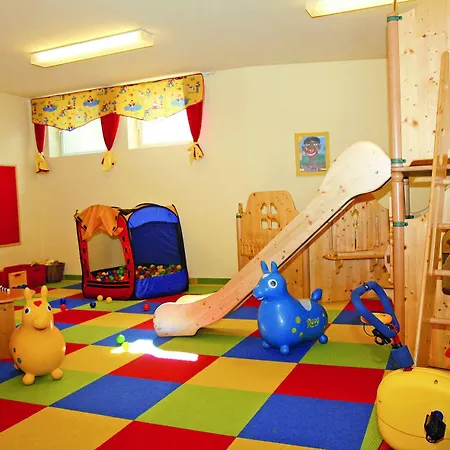 Crystls Aparthotel 4*