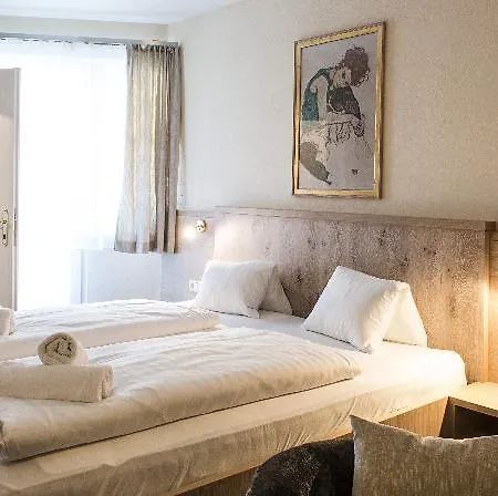 Crystls Aparthotel 4*