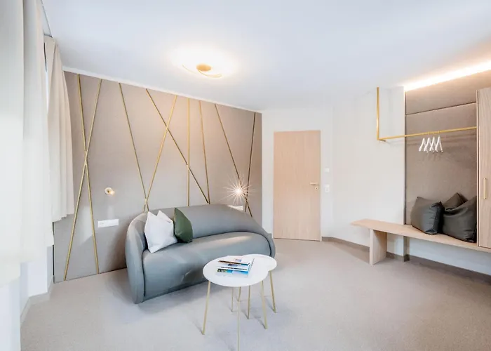 Crystls فلاخاو