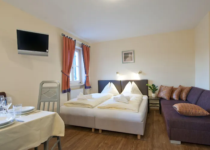 Crystls Apartmanhotel 4*