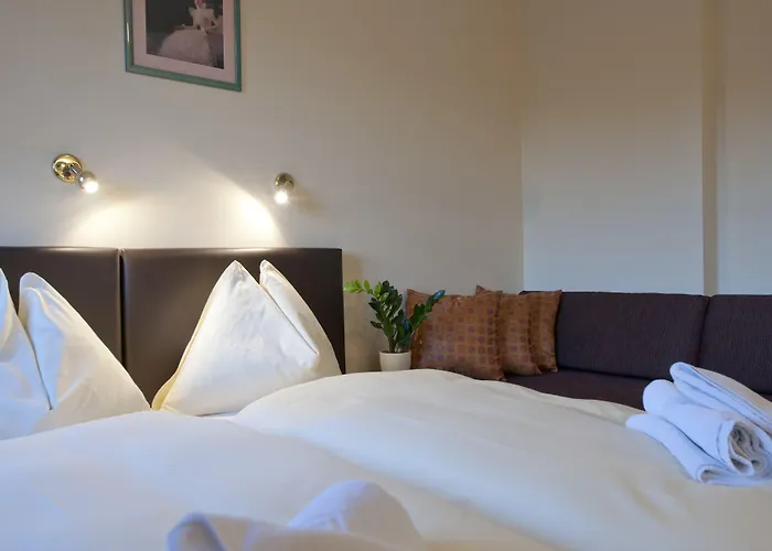 Crystls Apartmanhotel 4*