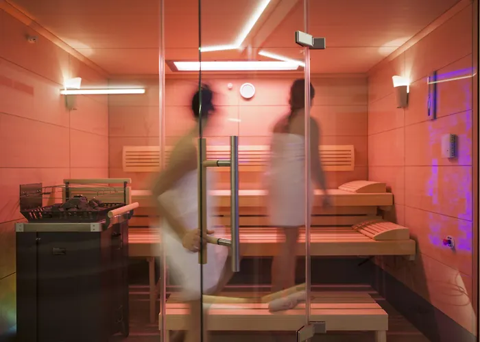 Apartmanhotel Crystls 4*