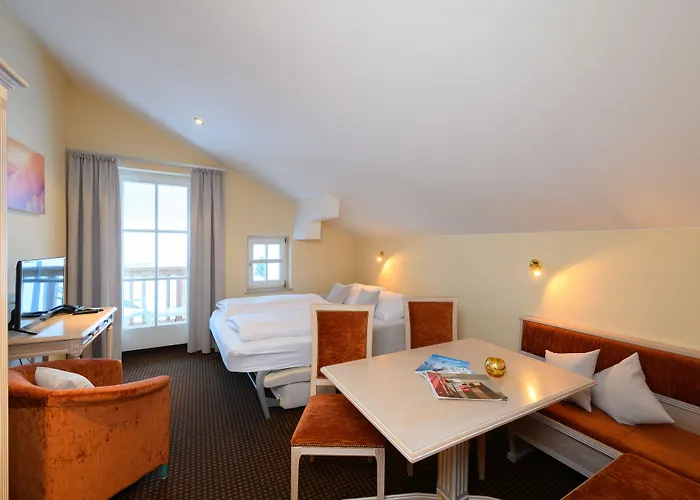 Crystls Apartmanhotel