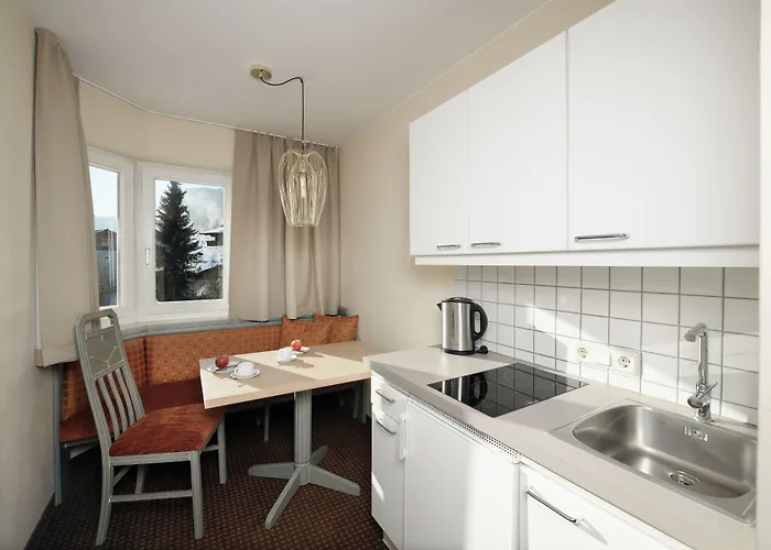 Crystls Apartmanhotel 4*